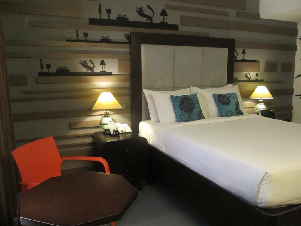 The Theodore Hotel Tagaytay City Exteriör bild