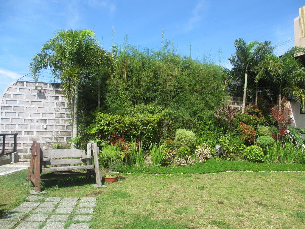 The Theodore Hotel Tagaytay City Exteriör bild
