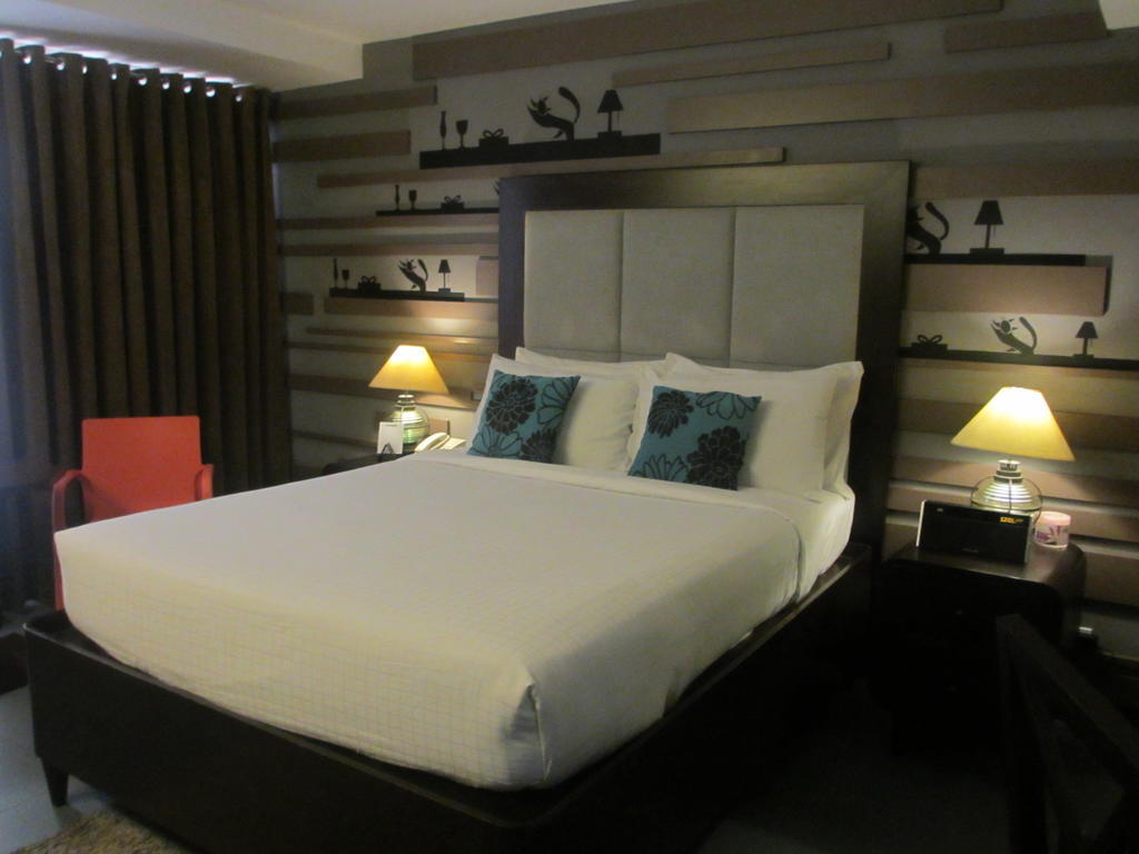 The Theodore Hotel Tagaytay City Exteriör bild
