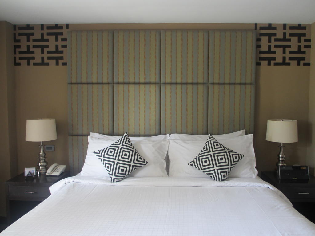 The Theodore Hotel Tagaytay City Exteriör bild