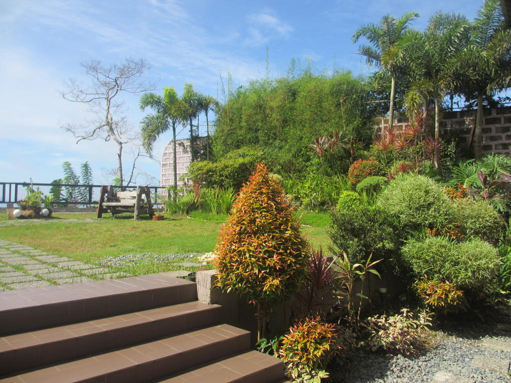 The Theodore Hotel Tagaytay City Exteriör bild