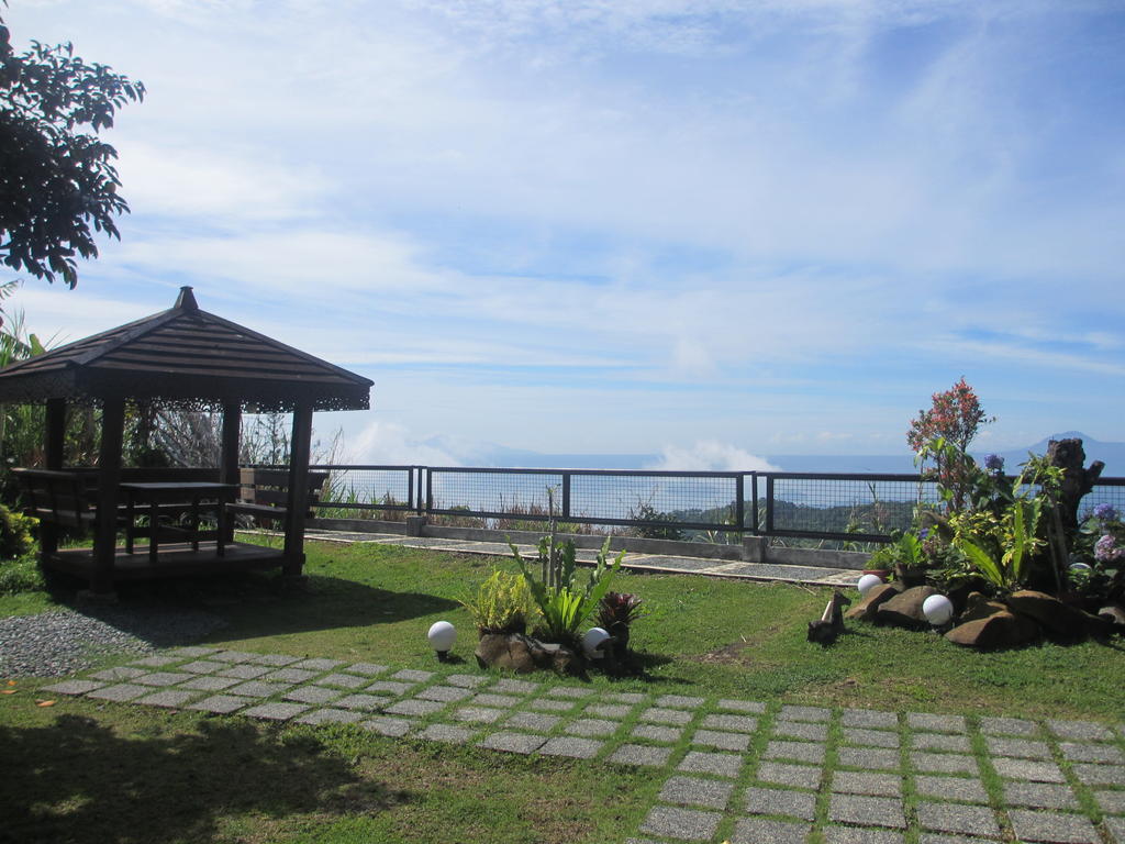 The Theodore Hotel Tagaytay City Exteriör bild