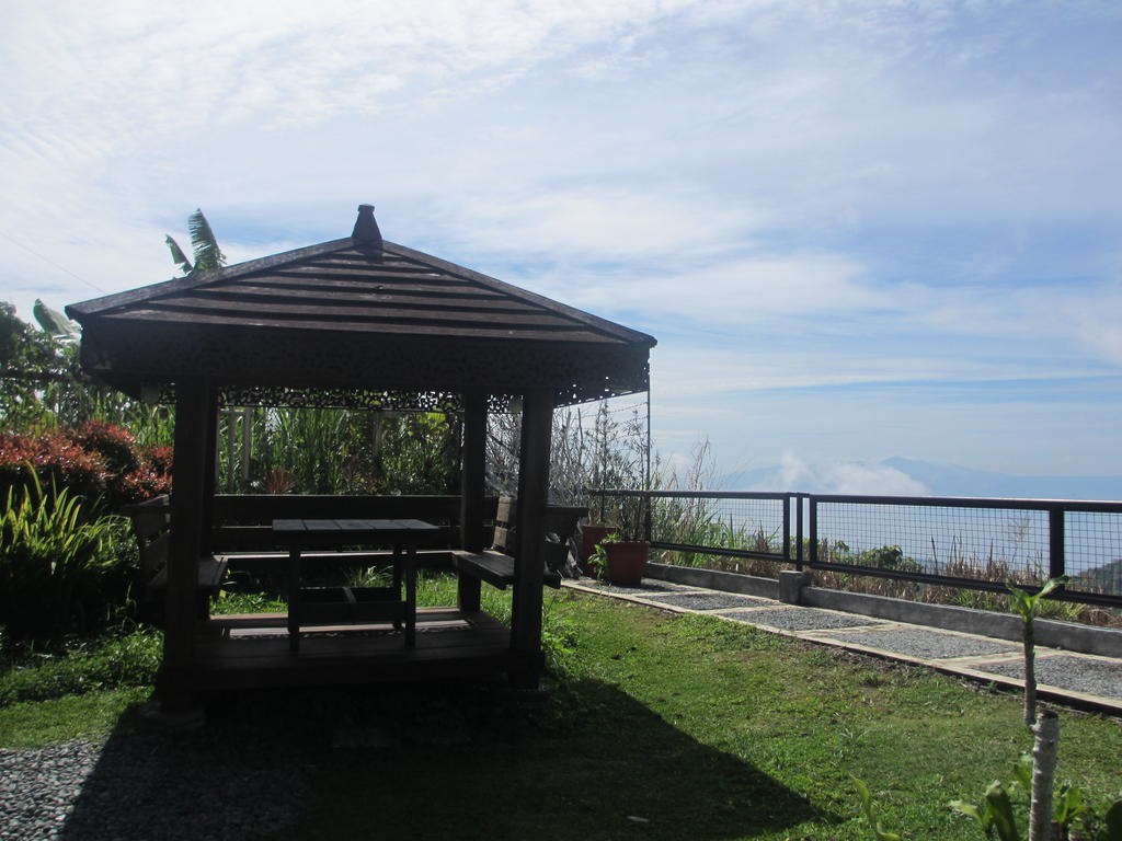 The Theodore Hotel Tagaytay City Exteriör bild